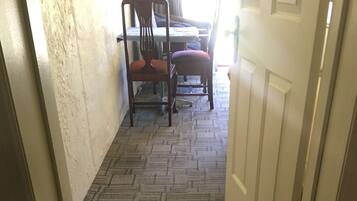 Traditional Double Room, Patio, Garden View | Interior