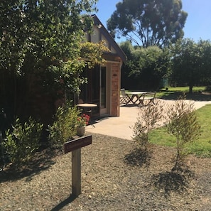 Standard dubbelrum - uteplats - utsikt mot trädgården | Exteriör