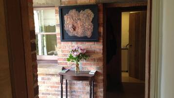 Habitación estándar doble, patio, vistas al jardín | Interior