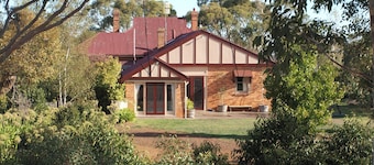Pierrepoint Wines & Accommodation