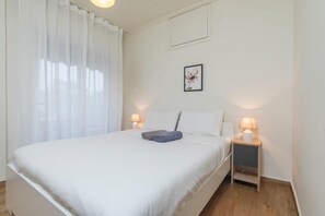 4 bedrooms, iron/ironing board, travel crib, free WiFi