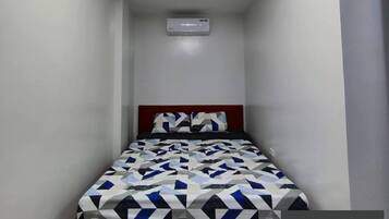 Internet, bed sheets