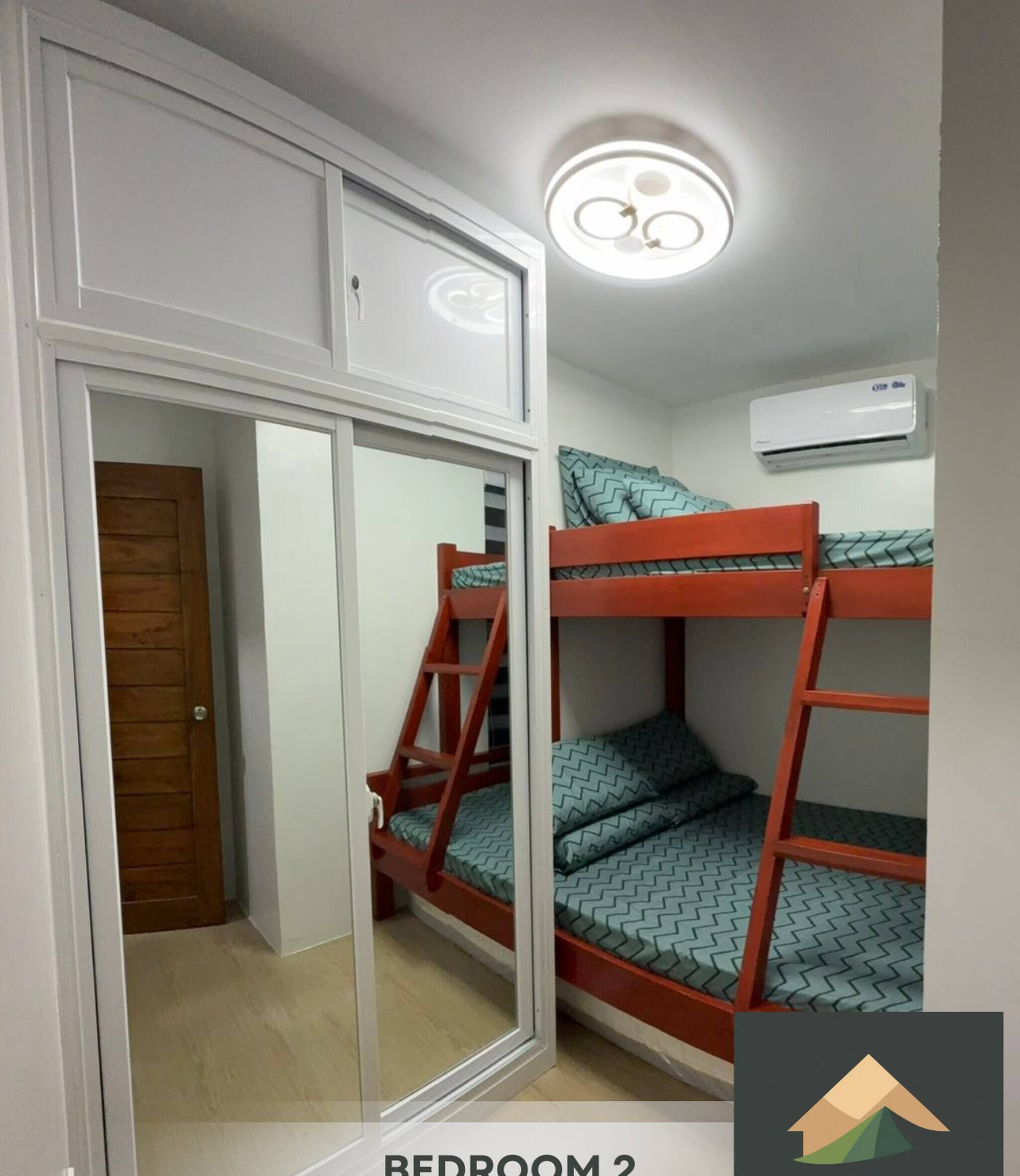 2 室のベッドルーム、インターネット、ベッドシーツ