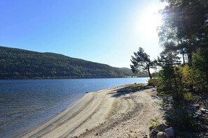 Beach - Spacious lodge with sauna, ski centre (Noresund)