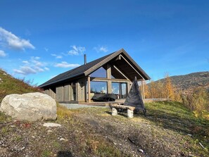 Exterior - Spacious lodge with sauna, ski centre (Noresund)