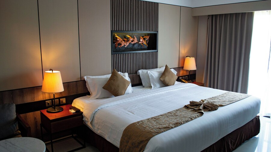 Scarlett Near Mount Zion