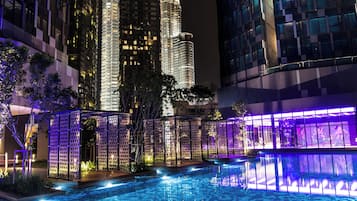 Kolam renang terbuka