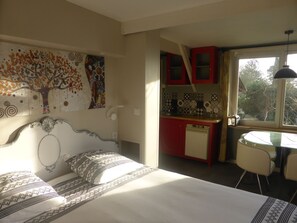 2 bedrooms, bed sheets