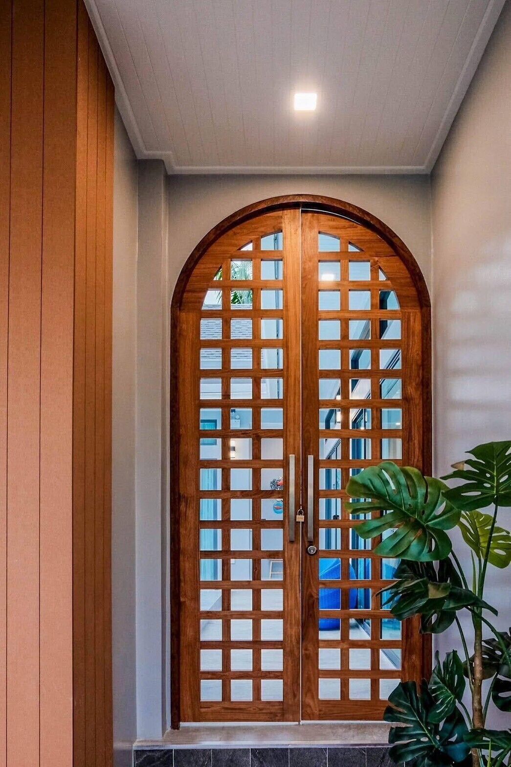 ฝ่ายต้อนรับ