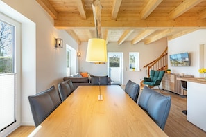 Interior - Vacation home "Huus Appelboom" in Kating for up to 6 people (Kating)