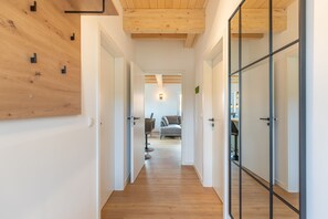 Interior - Vacation home "Huus Lindboom" in Kating for up to 6 people (Kating)