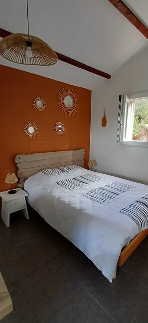 1 bedroom, iron/ironing board, bed sheets - MINI VILLA 300m from Santa Guilia beach (Porto-Vecchio)
