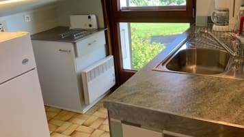 Microonde, forno, piano cottura, lavastoviglie