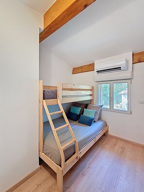 2 soveværelser, strygejern/strygebræt, internetforbindelse, sengetøj