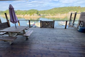 Outdoor dining - 8 person holiday home in Urangsvåg (Urangsvåg)