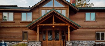 Lakefront Lodge - spacious-luxurious