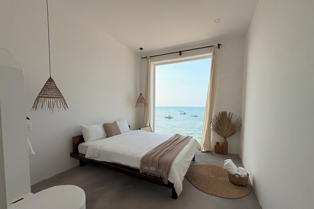 Quarto casal standard, vista para o mar | Escrivaninha, espaço de trabalho para notebook, quartos à prova de som