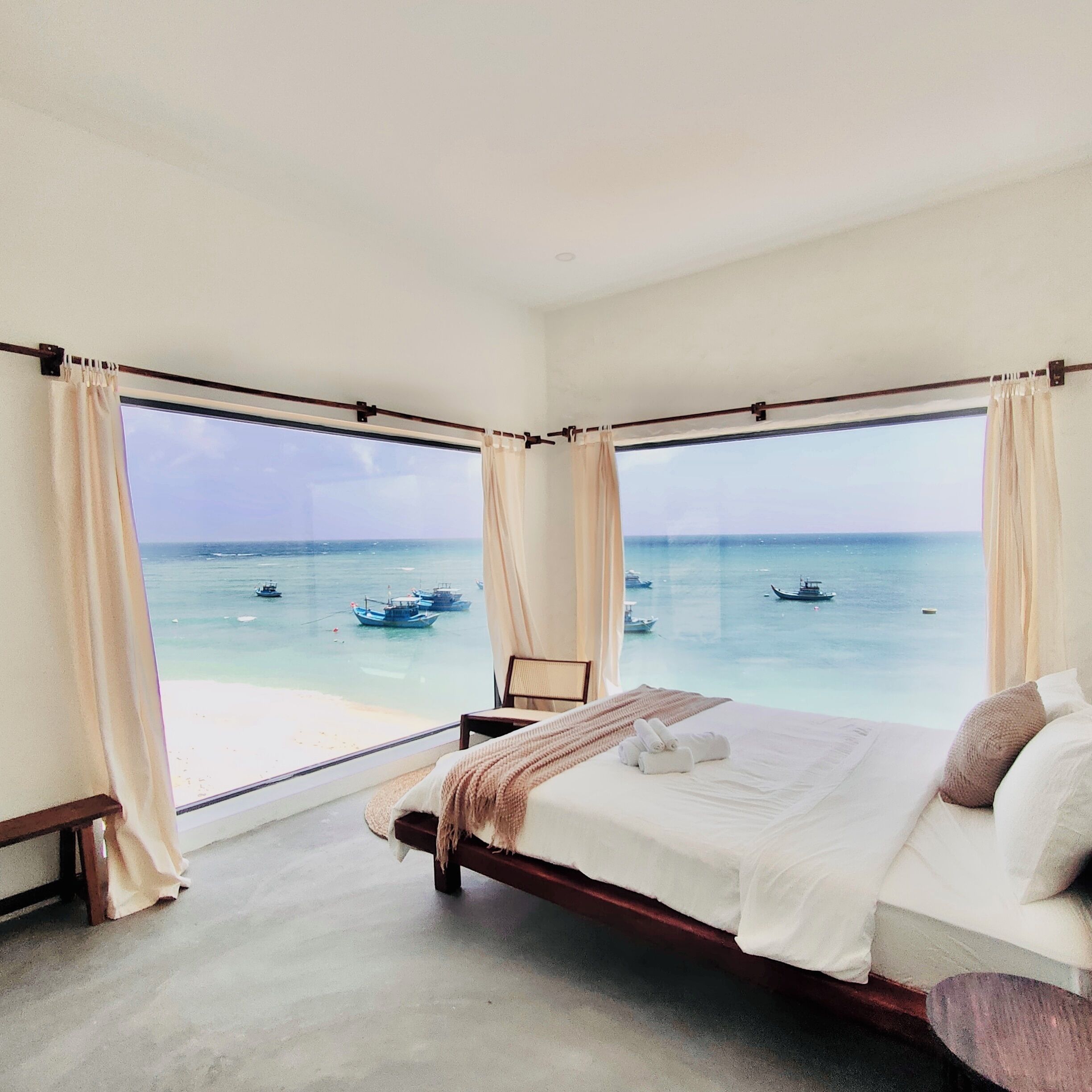 Water Lagoon | Free minibar items, desk, laptop workspace, soundproofing