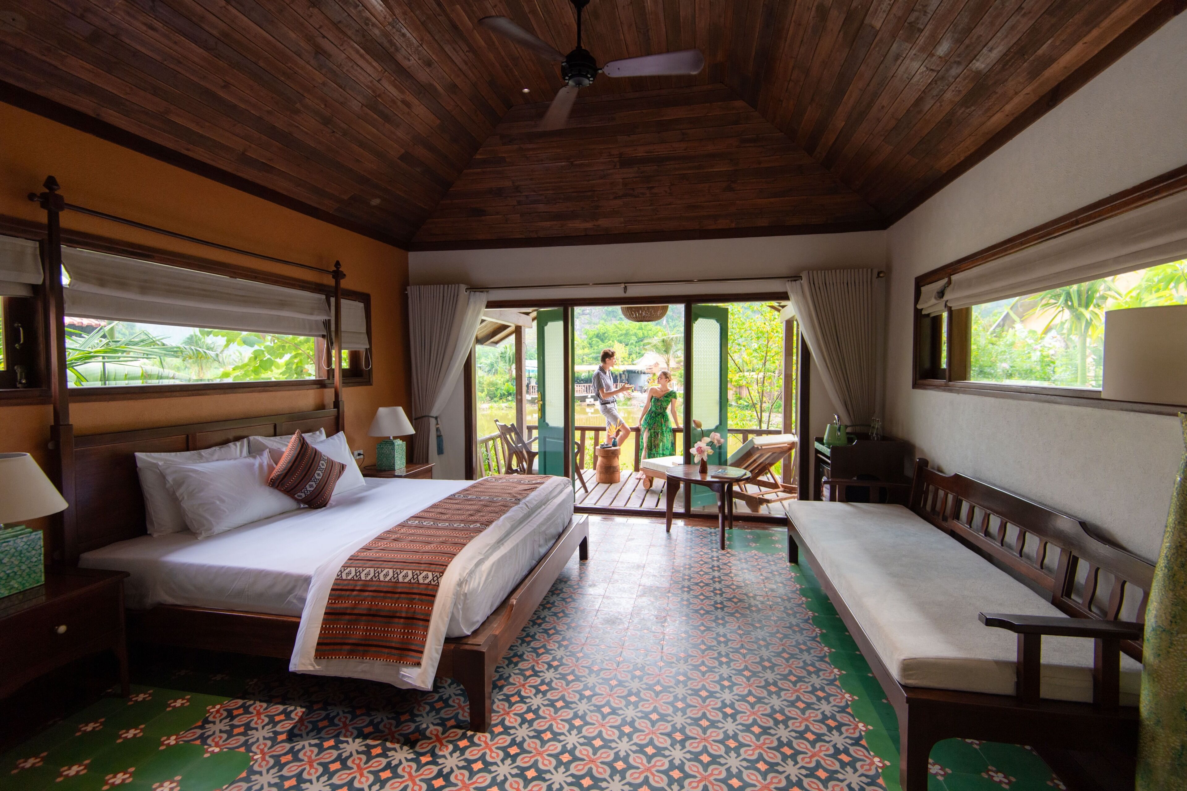 Luxury Suite, Lake View