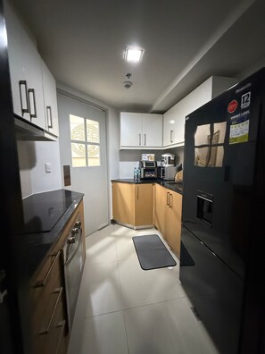 Dormitório compartilhado, 4 quartos, acessível, varanda | Parte interna