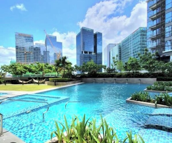 Dormitório compartilhado, 4 quartos, acessível, varanda | Piscina | Piscina externa