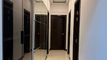 Room, 4 Bedrooms, Accessible, Patio | Interior