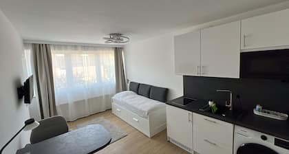 GemĂŒtlcihes 1-Zimmer-Studio mit eigenem EIngang - direkt am Wald.