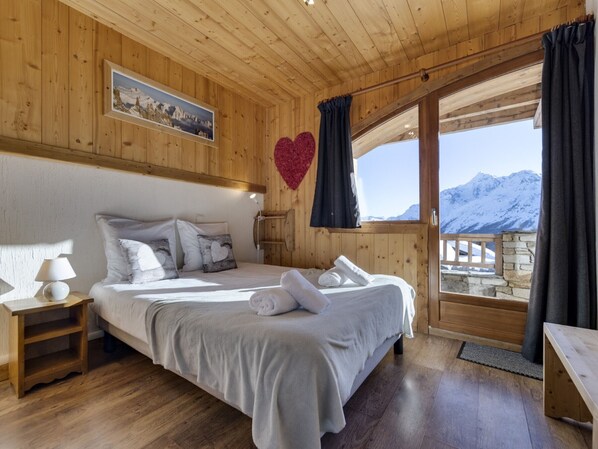 6 chambres, accĂšs au Wi-Fi (inclus), literie fournie