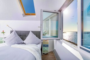 2 bedrooms, iron/ironing board, free WiFi