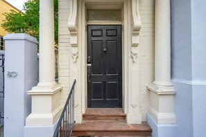 Exterior detail - Southern Sweetgrass the Heart of Charleston (Charleston)