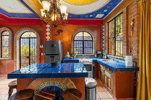 Fridge, microwave, oven, coffee/tea maker