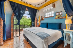 1 bedroom, iron/ironing board, internet, bed sheets