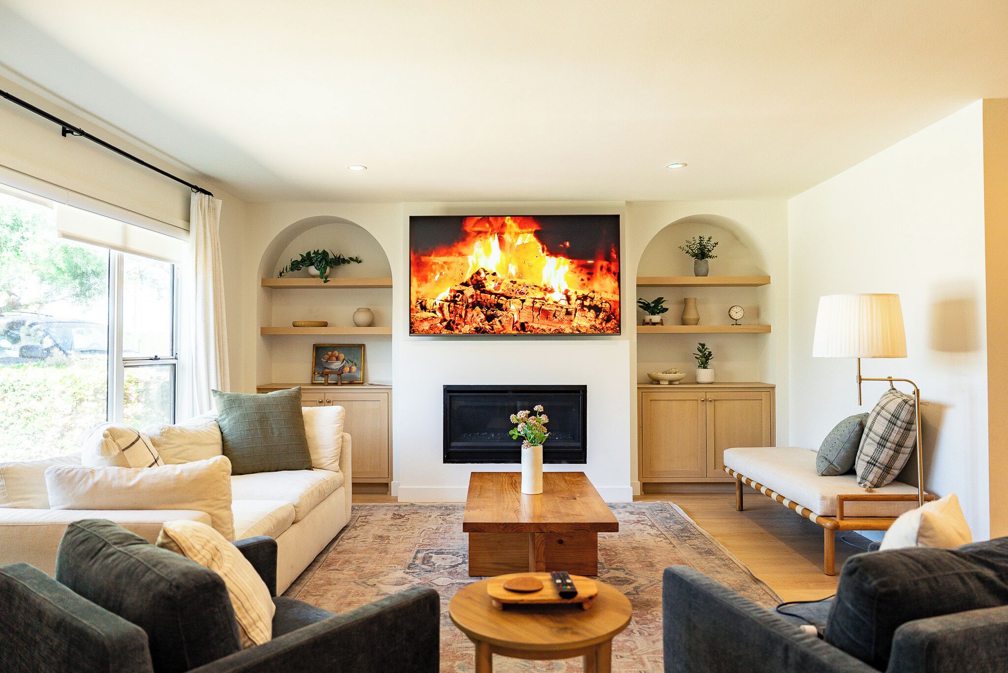 Smart TV, fireplace, offices