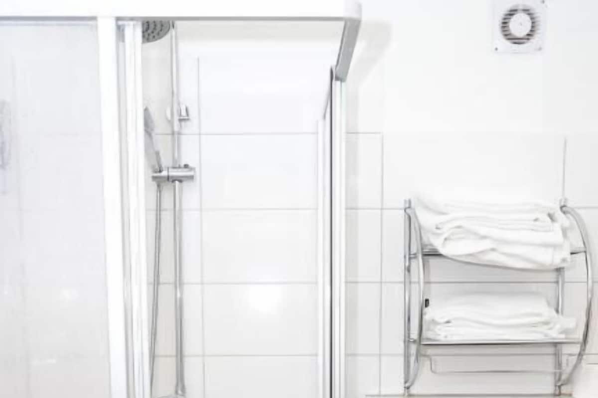 Standard-Dreibettzimmer, Blick auf den Innenhof