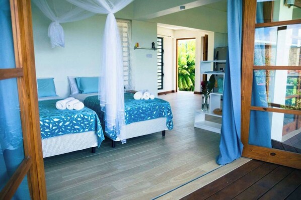 Iron/ironing board, internet, bed sheets