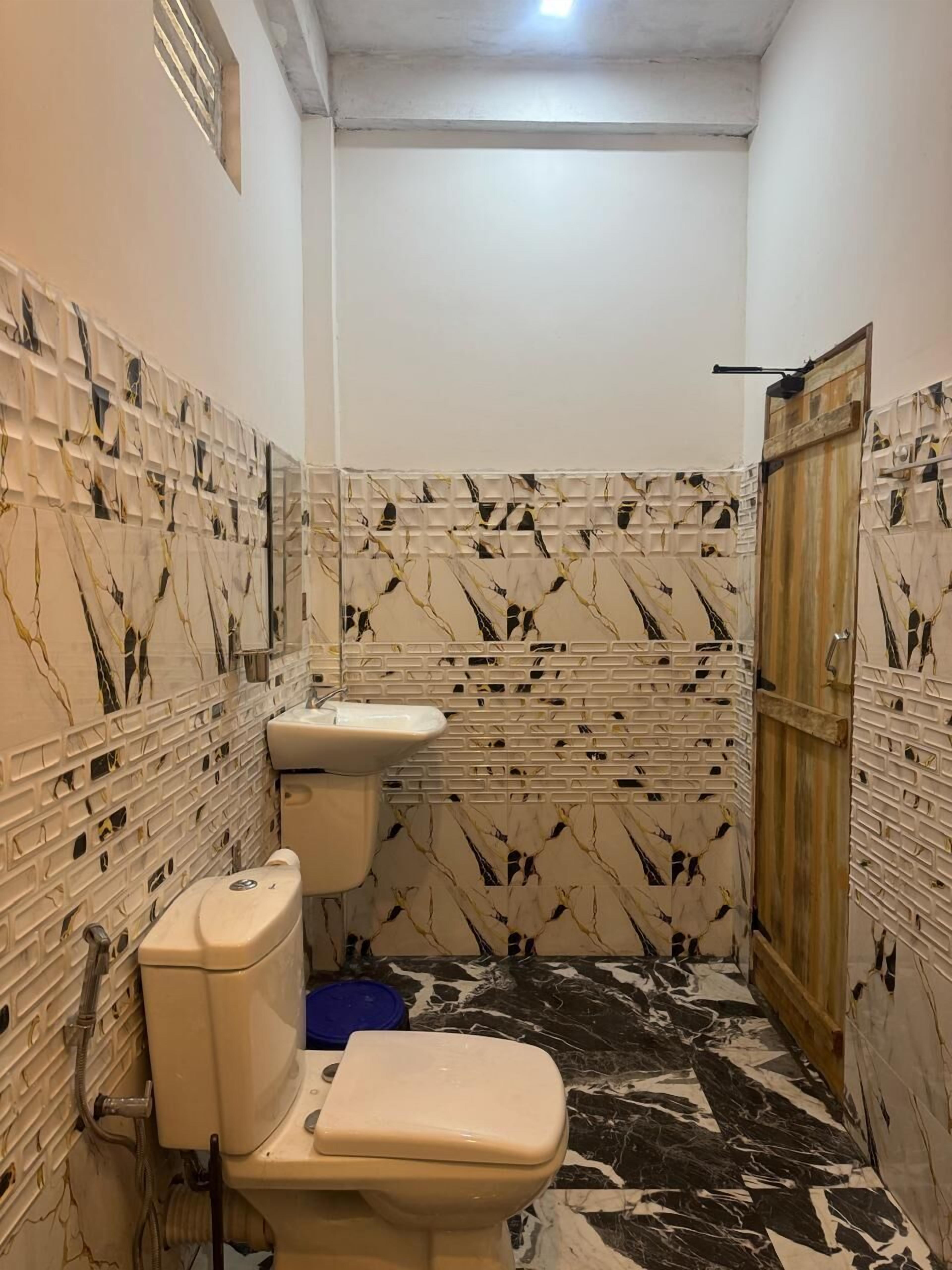 Ducha, toallas, jabón, shampoo