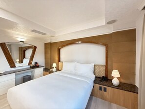 Classic Double Room, 1 Double Bed, City View | Blackout drapes, iron/ironing board, free WiFi - Retro Kaohsiung  (Kaohsiung)