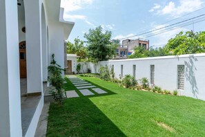 บ้านพัก | สวน