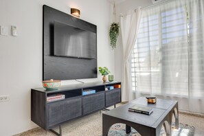 Smart TV, DVD player