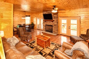 TV, peis og DVD-spiller