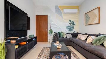 Smart TV, computer monitors