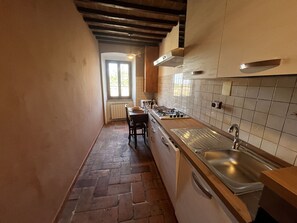 Kühlschrank, Ofen, Herdplatte, Geschirrspüler