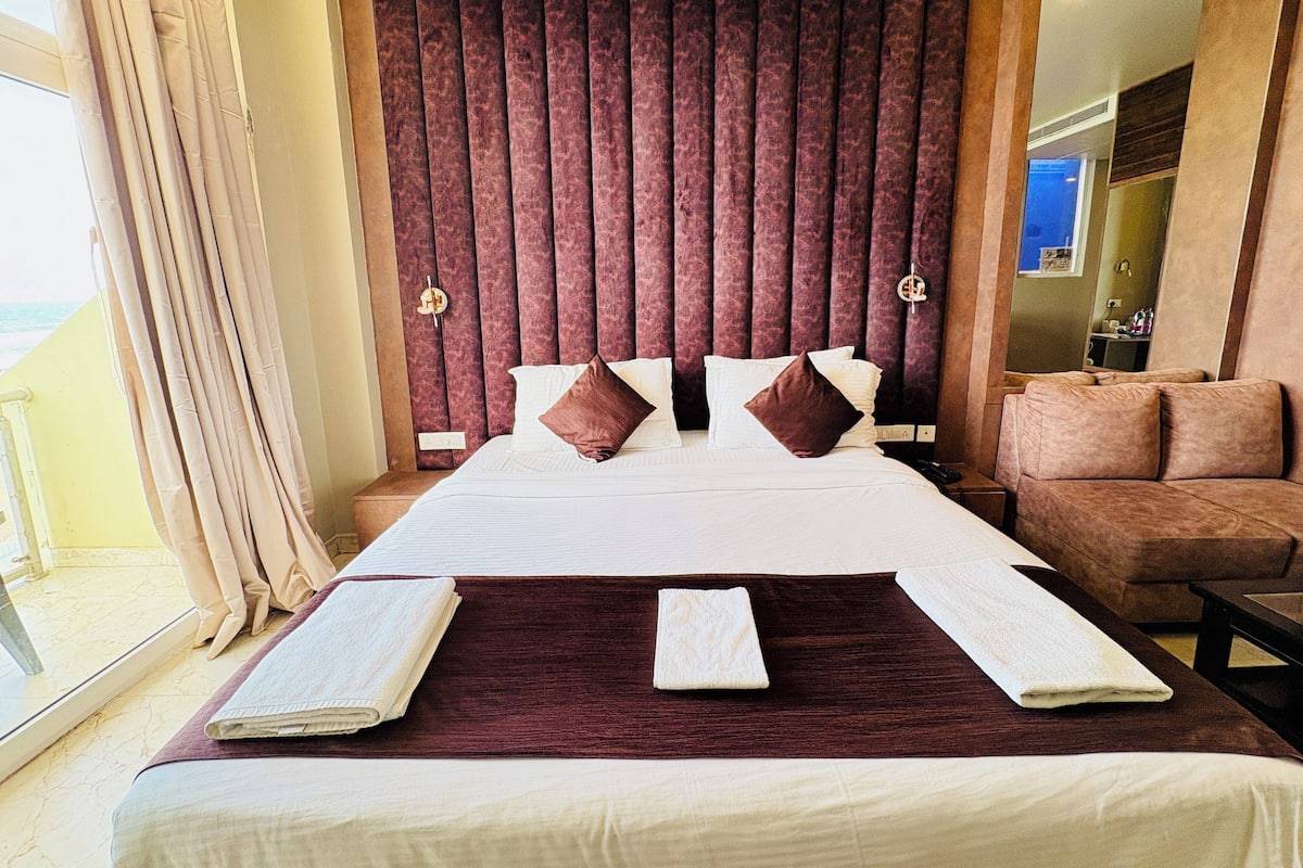 Luxury Double Room, City View