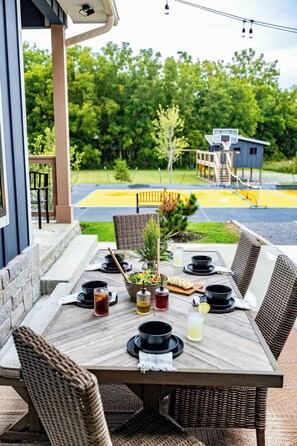 Outdoor dining