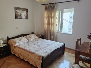 2 soveværelser, internetforbindelse