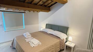 WiFi, bed sheets