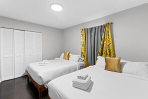 Unclassified image, 4 of 37, button - Family & Group Getaway|Sleeps 11|Close to U of M (Ann Arbor)