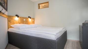 2 habitaciones y ropa de cama