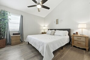 3 habitaciones, tabla de planchar con plancha, wifi y ropa de cama 