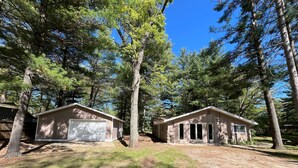 Exterior - Quiet Pine Retreat in Tawas City (Tawas City)
